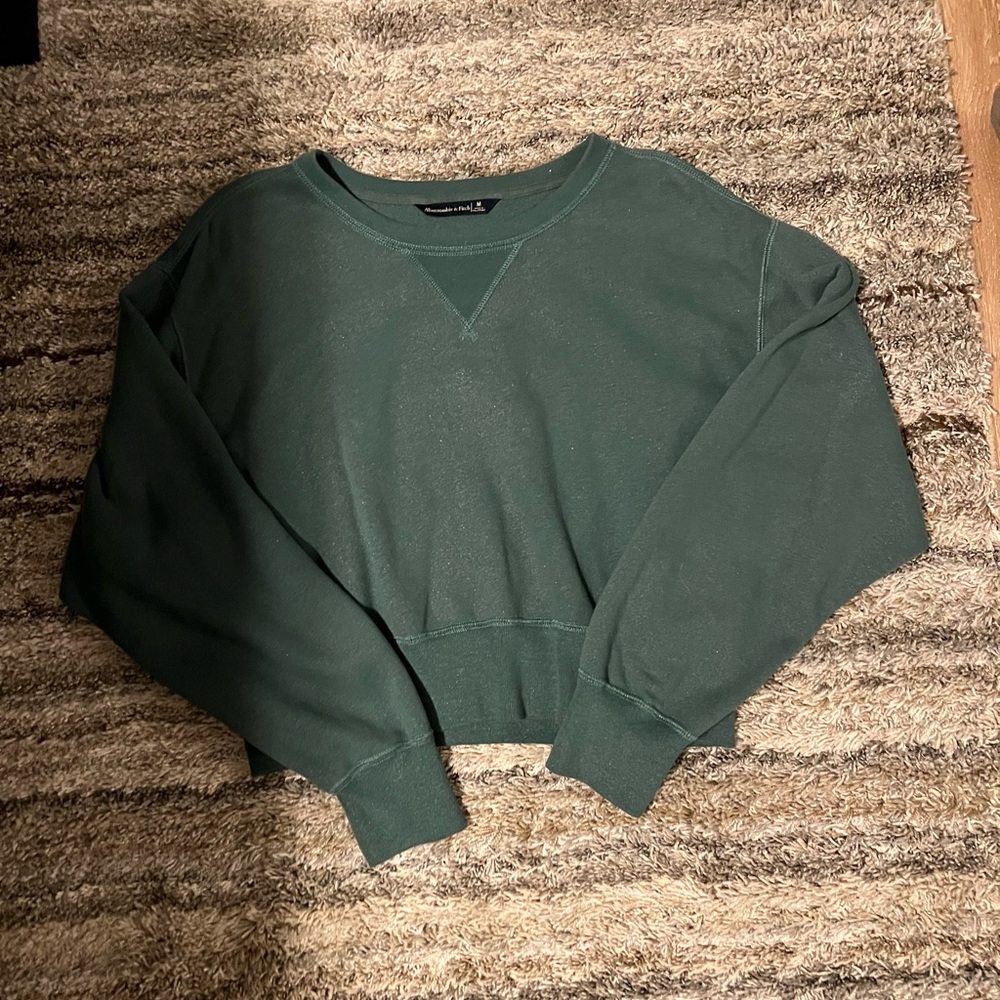 Abercrombie cropped sweatshirt